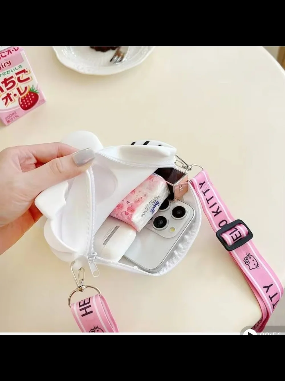 Hello Kitty Fashion Cartoon  Bag Silicone Waterproof Coin Purse Pack Of 6